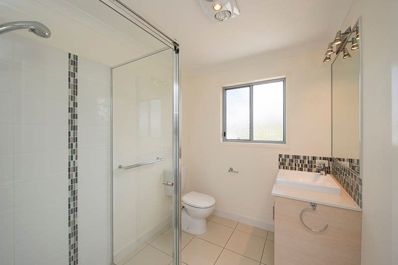 18 Cockatoo Drive, NEW AUCKLAND QLD 4680, New Auckland - Thumbnail 8