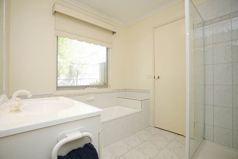 7 Manna Gum Walk, SOUTH MORANG VIC 3752, South Morang - Thumbnail 7