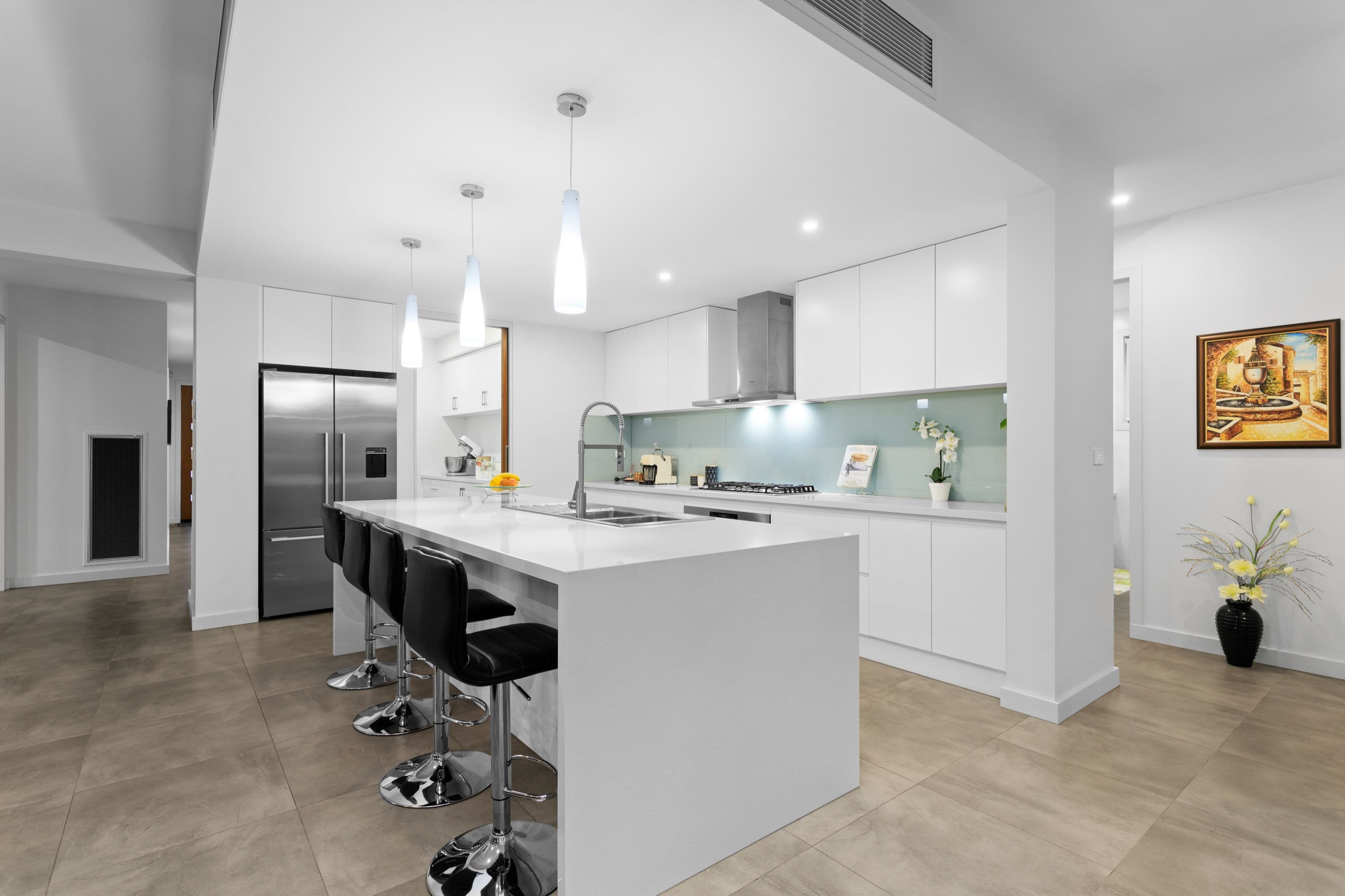 16 Dunraven Crescent, Doreen VIC 3754, Doreen - Thumbnail 3