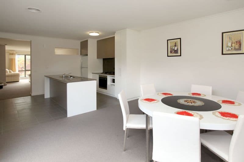 10 Ibrox Street, MULGRAVE VIC 3170, Mulgrave - Thumbnail 3
