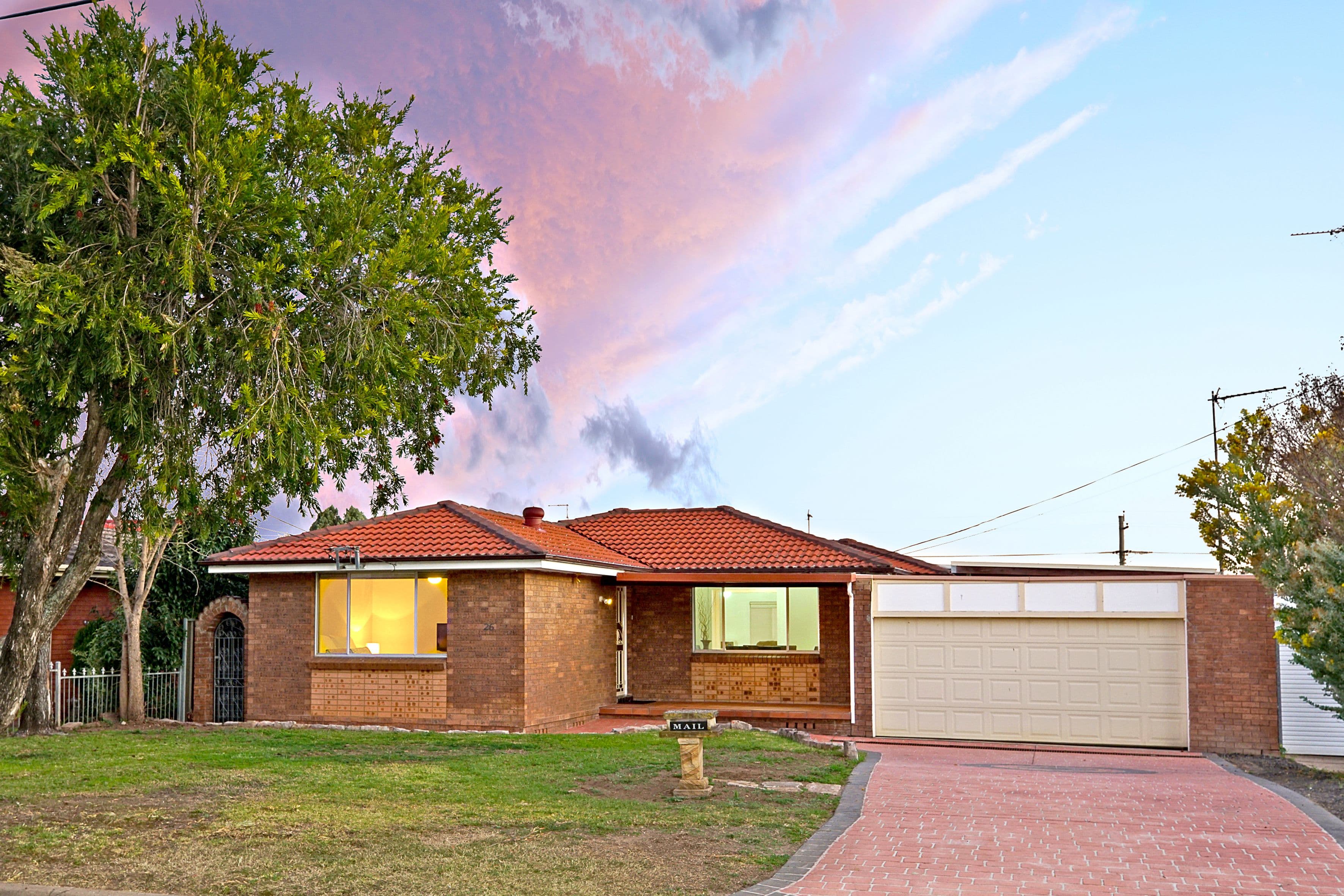 26 Thrift Street, Colyton - Image 1
