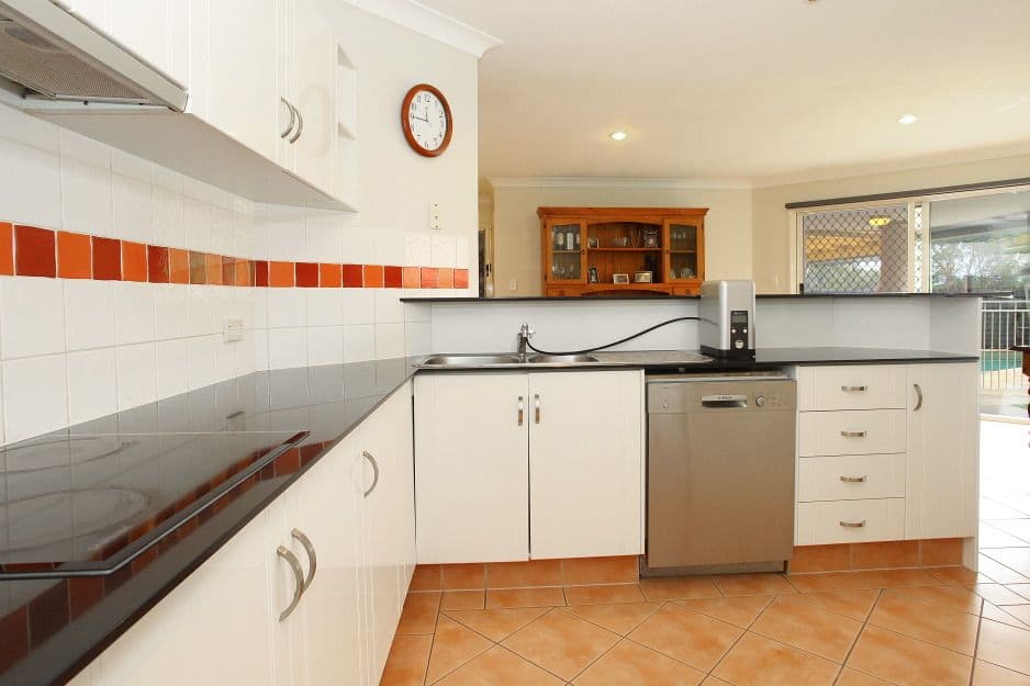 4 Lumley Street, Mudgeeraba QLD 4213, Mudgeeraba - Thumbnail 8