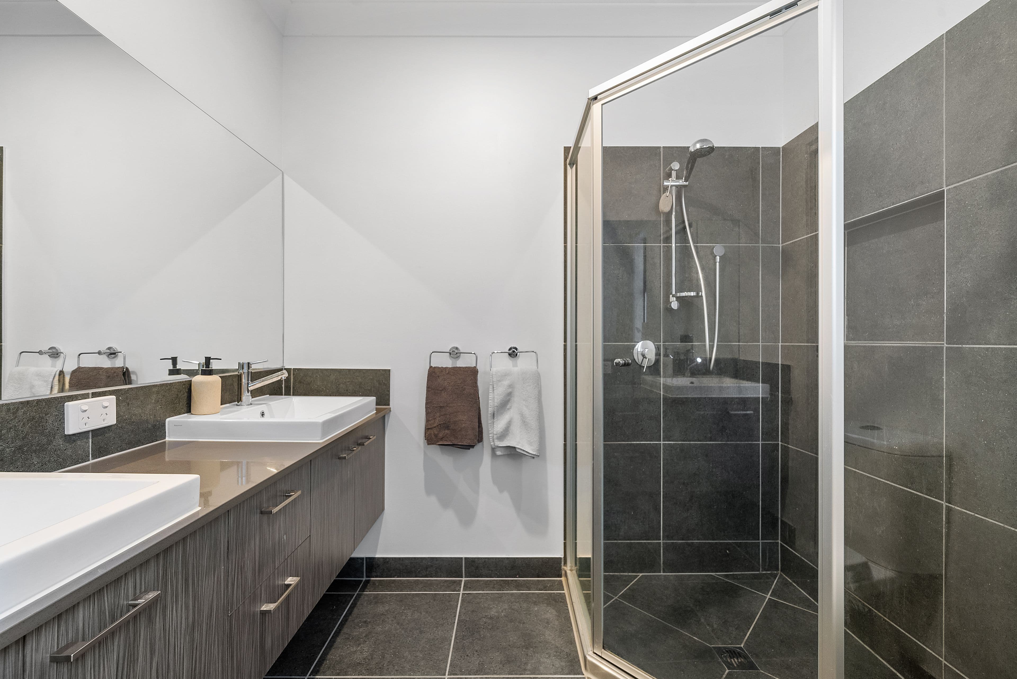 28 Marriott Boulevard, WEIR VIEWS VIC 3338, Weir Views - Thumbnail 6