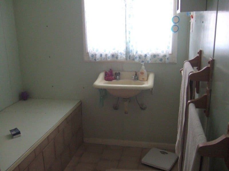 2 Talbot Street, BROKEN HILL NSW 2880, Broken Hill - Thumbnail 4
