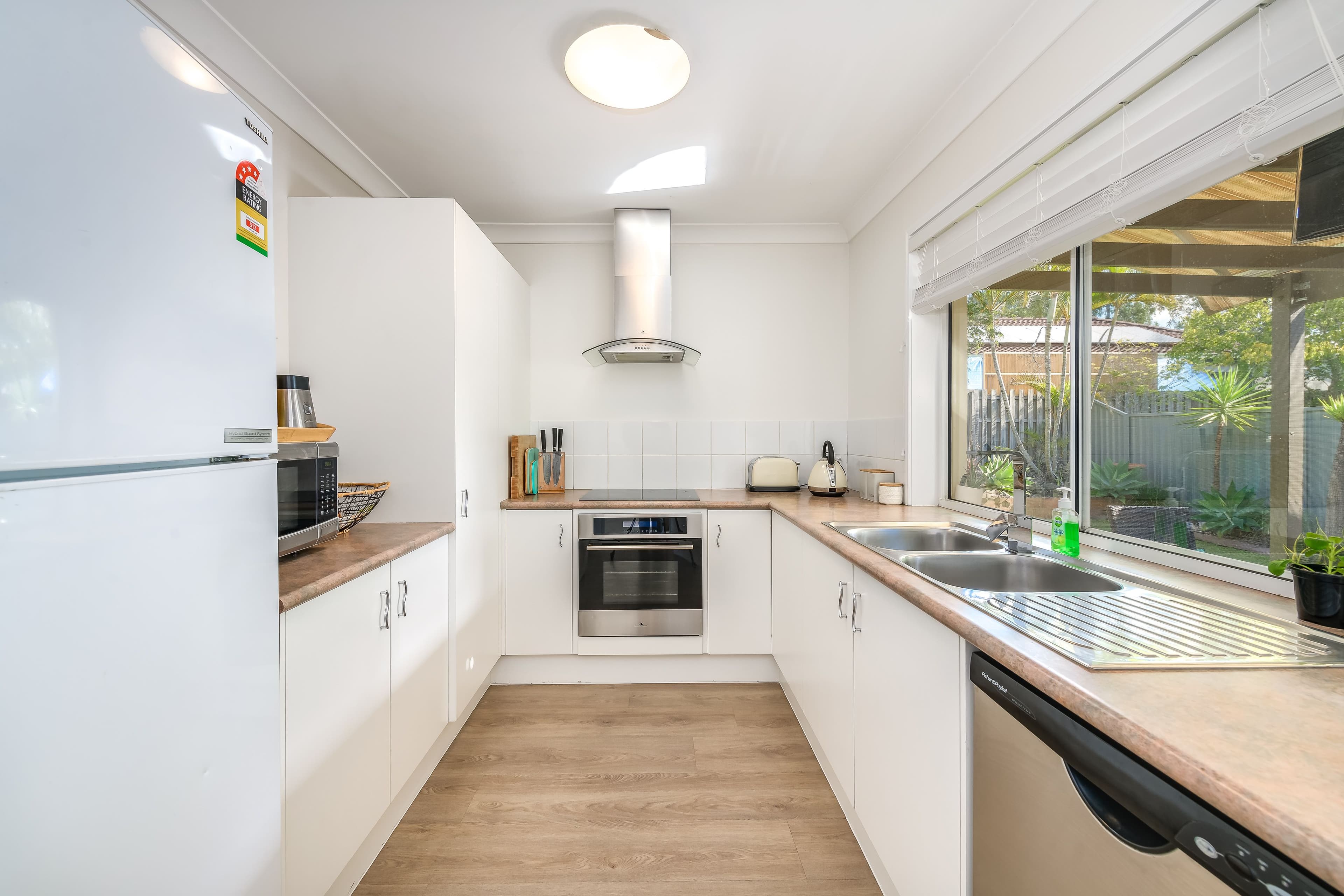 1 Joshua Close, Arundel QLD 4214, Arundel - Thumbnail 2
