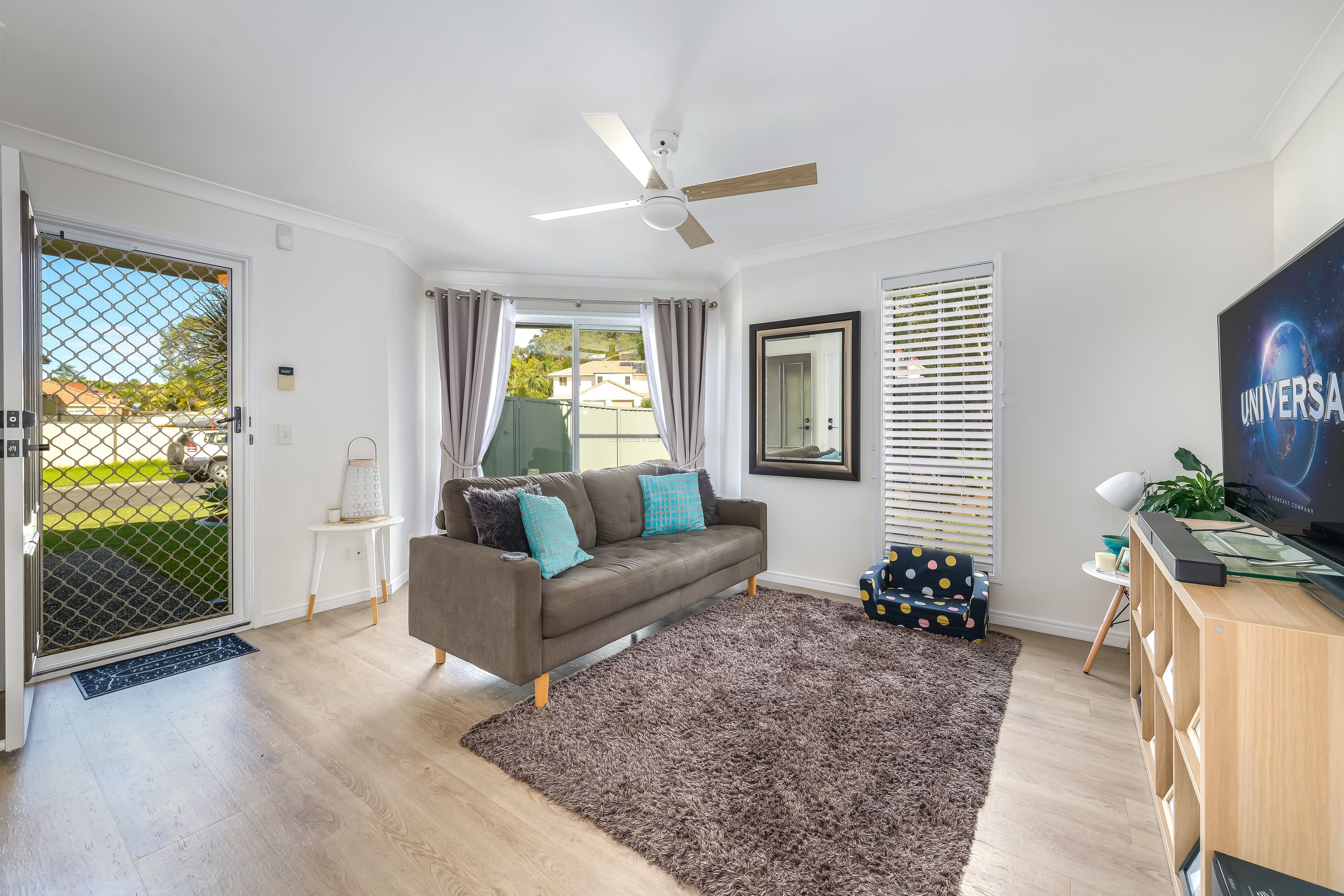 1 Joshua Close, Arundel QLD 4214, Arundel - Thumbnail 4