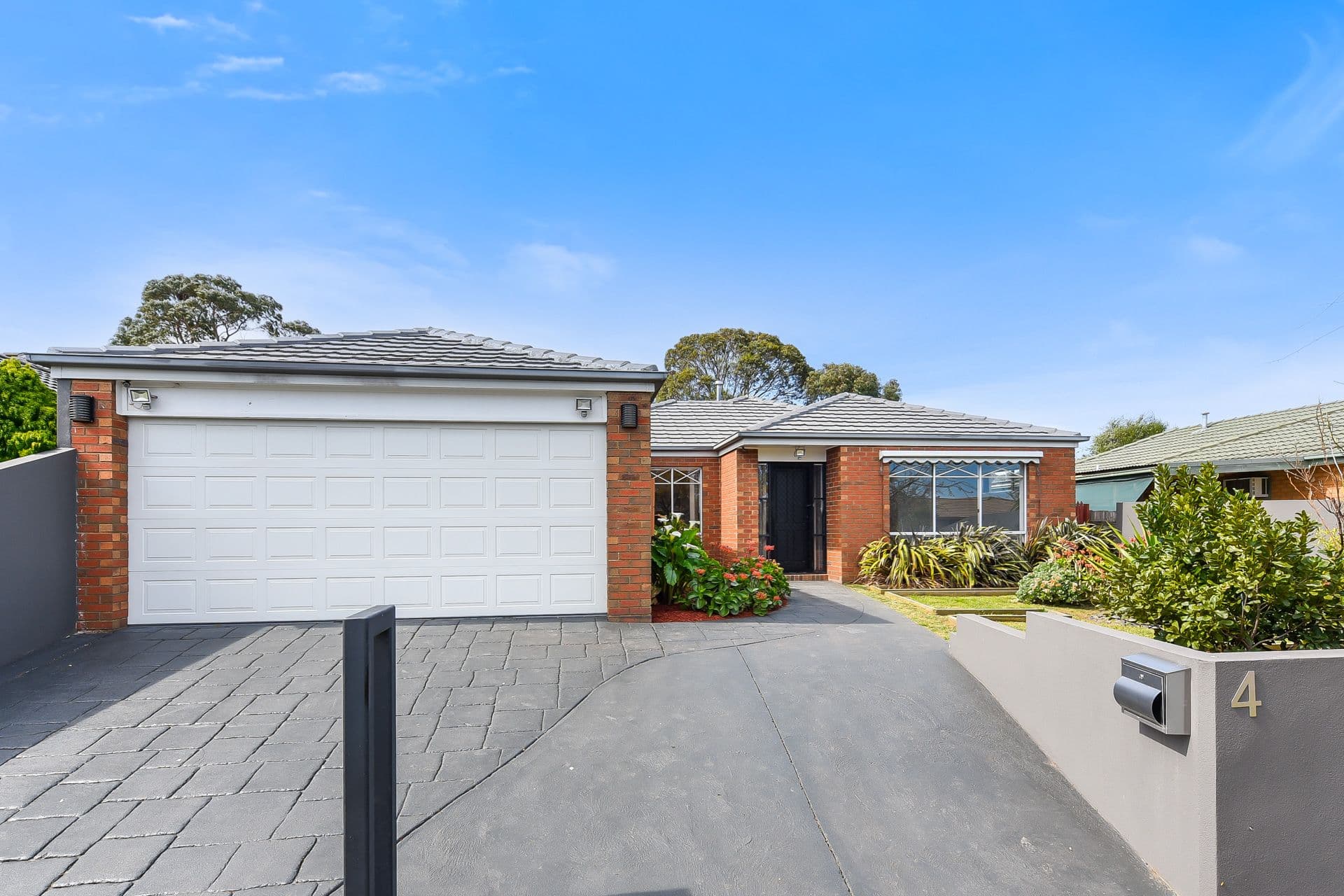 4 Michelle Drive, Berwick VIC 3806, Berwick - Thumbnail 2
