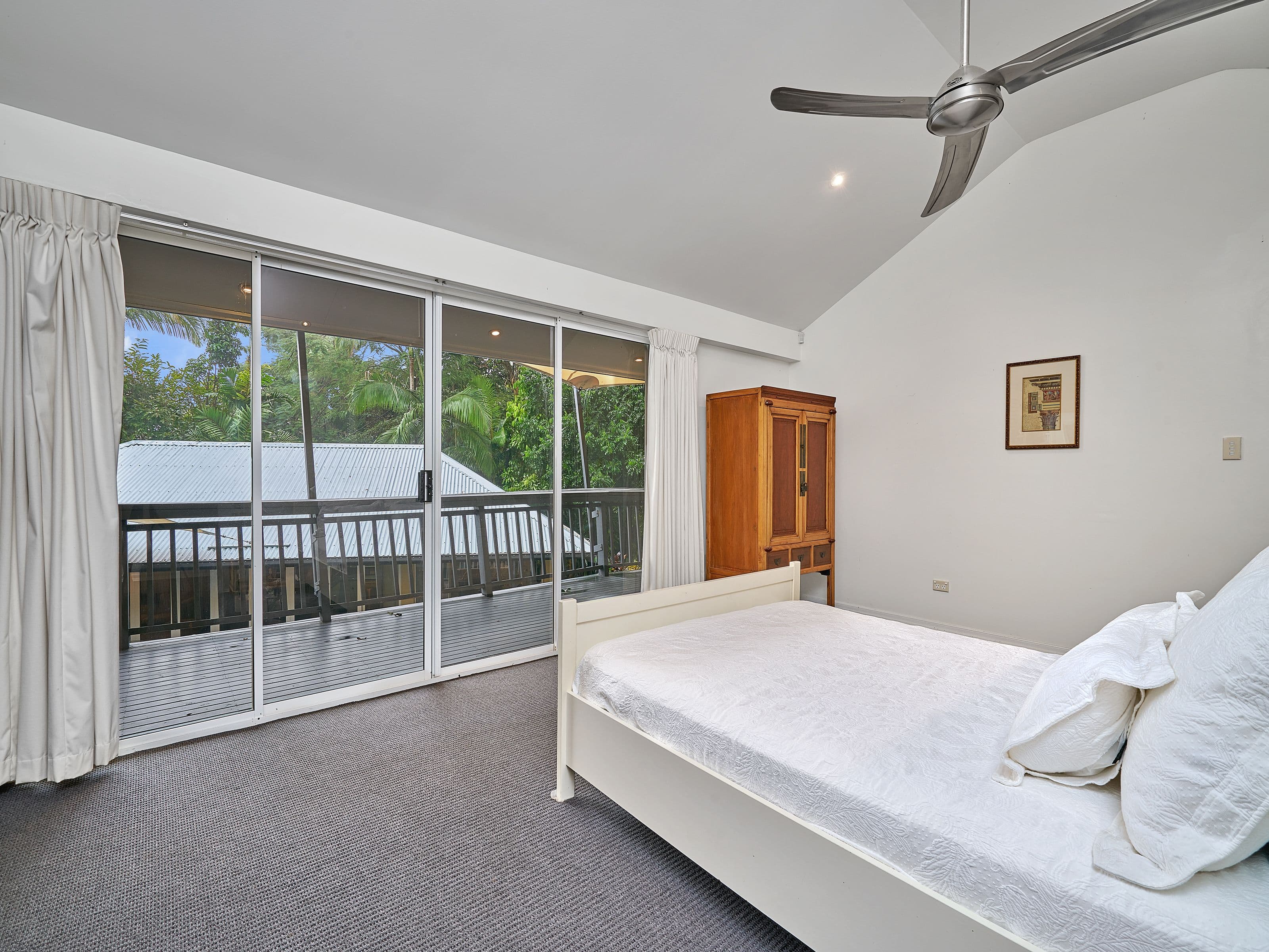 15 Woodlands Avenue, Edge Hill QLD 4870, Edge Hill - Thumbnail 6