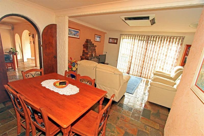 4 Bates Avenue, PARK AVENUE QLD 4701, Park Avenue - Thumbnail 2