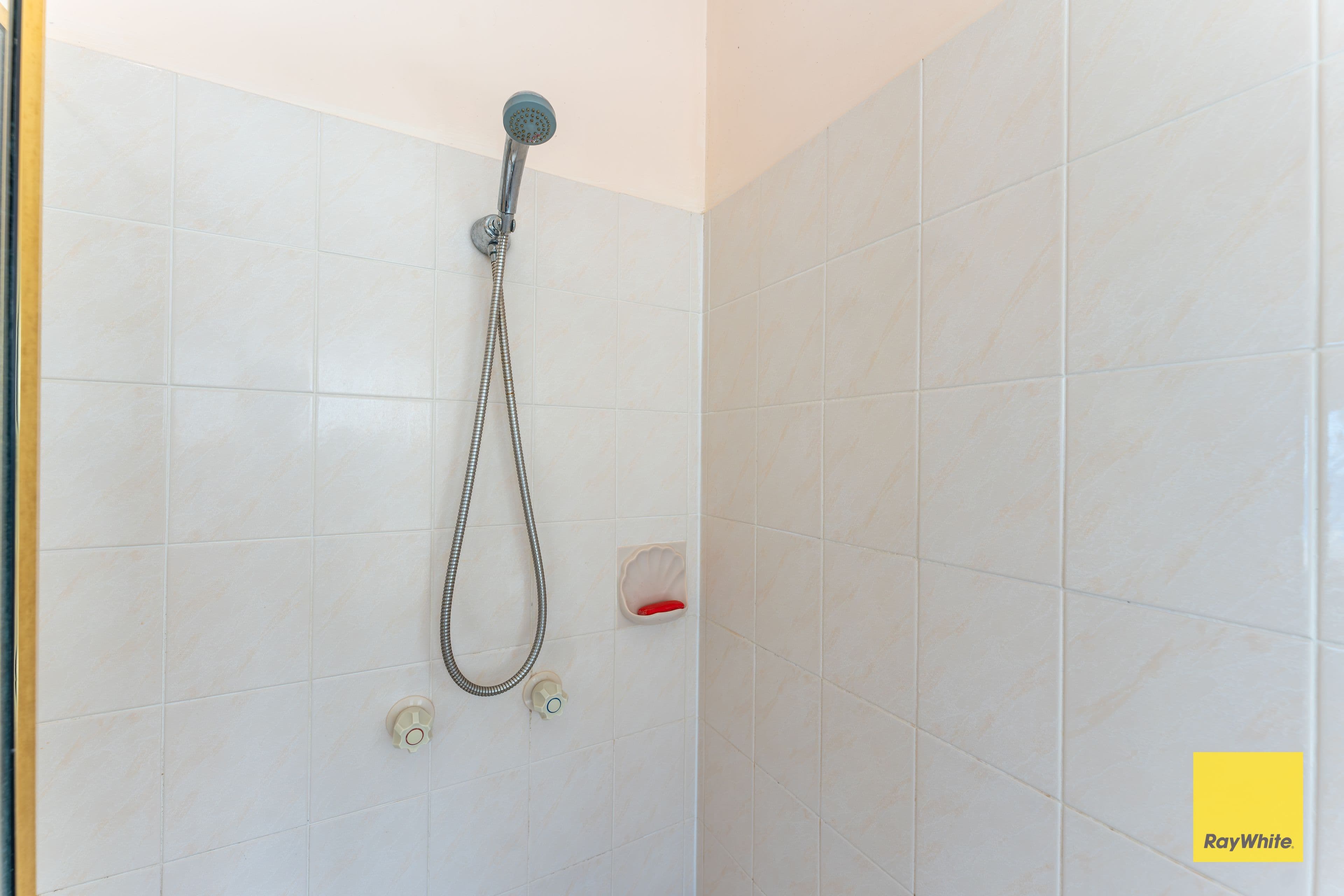48 Barolin Esplanade, Coral Cove QLD 4670, Coral Cove - Thumbnail 5