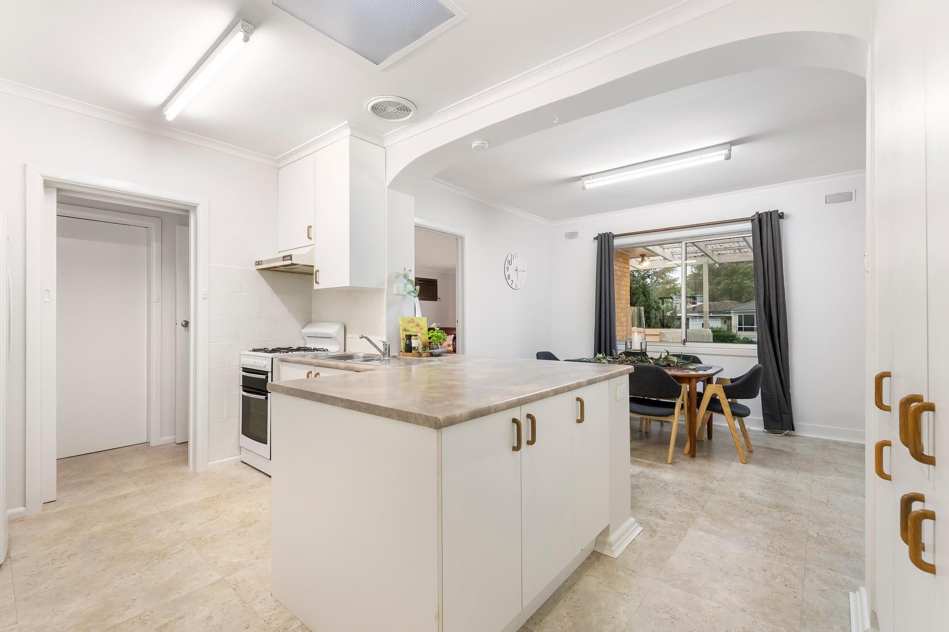 32 Amiet Street, Greensborough VIC 3088, Greensborough - Thumbnail 2