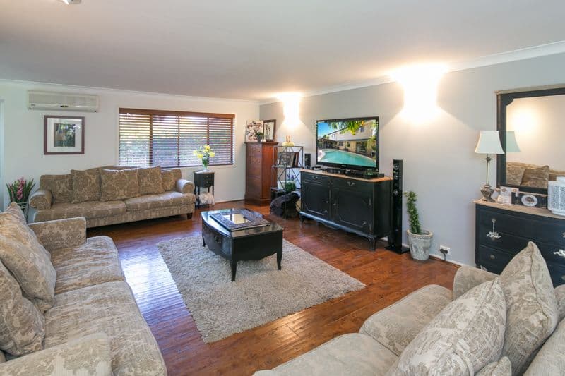 4 Kagi Court, Runaway Bay QLD 4216, Runaway Bay - Thumbnail 3