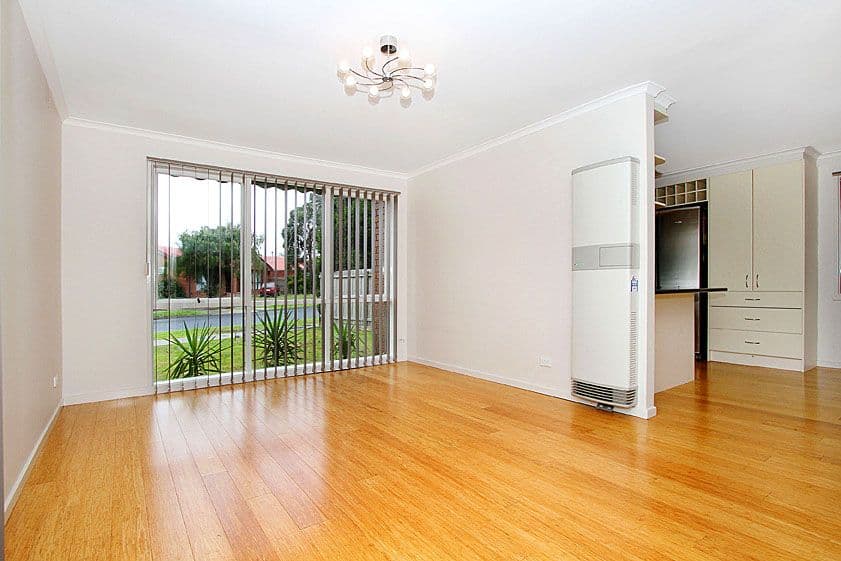 10 Holroyd Drive, EPPING VIC 3076, Epping - Thumbnail 7