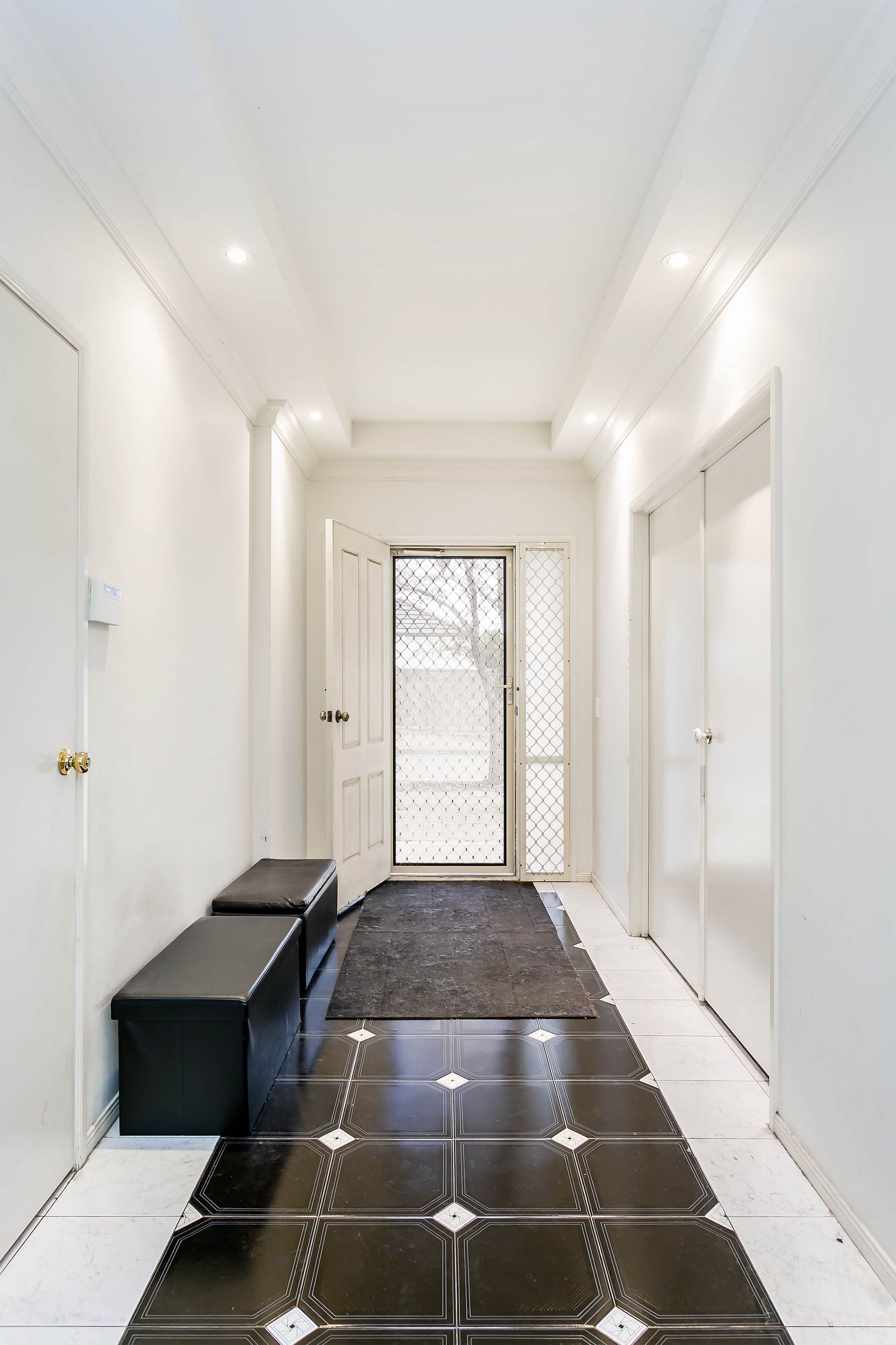 1 Knapman Crescent, Port Adelaide SA 5015, Port Adelaide - Thumbnail 2