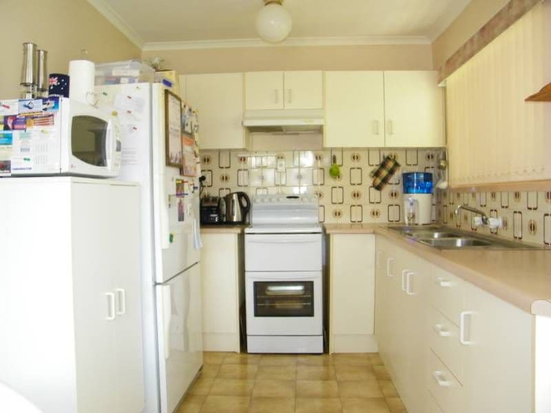 21 Satinay Street, GLADSTONE QLD 4680, Gladstone - Thumbnail 2