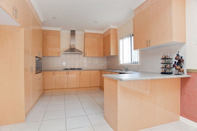 12 Stagecoach Boulevard, SOUTH MORANG VIC 3752, South Morang - Thumbnail 2