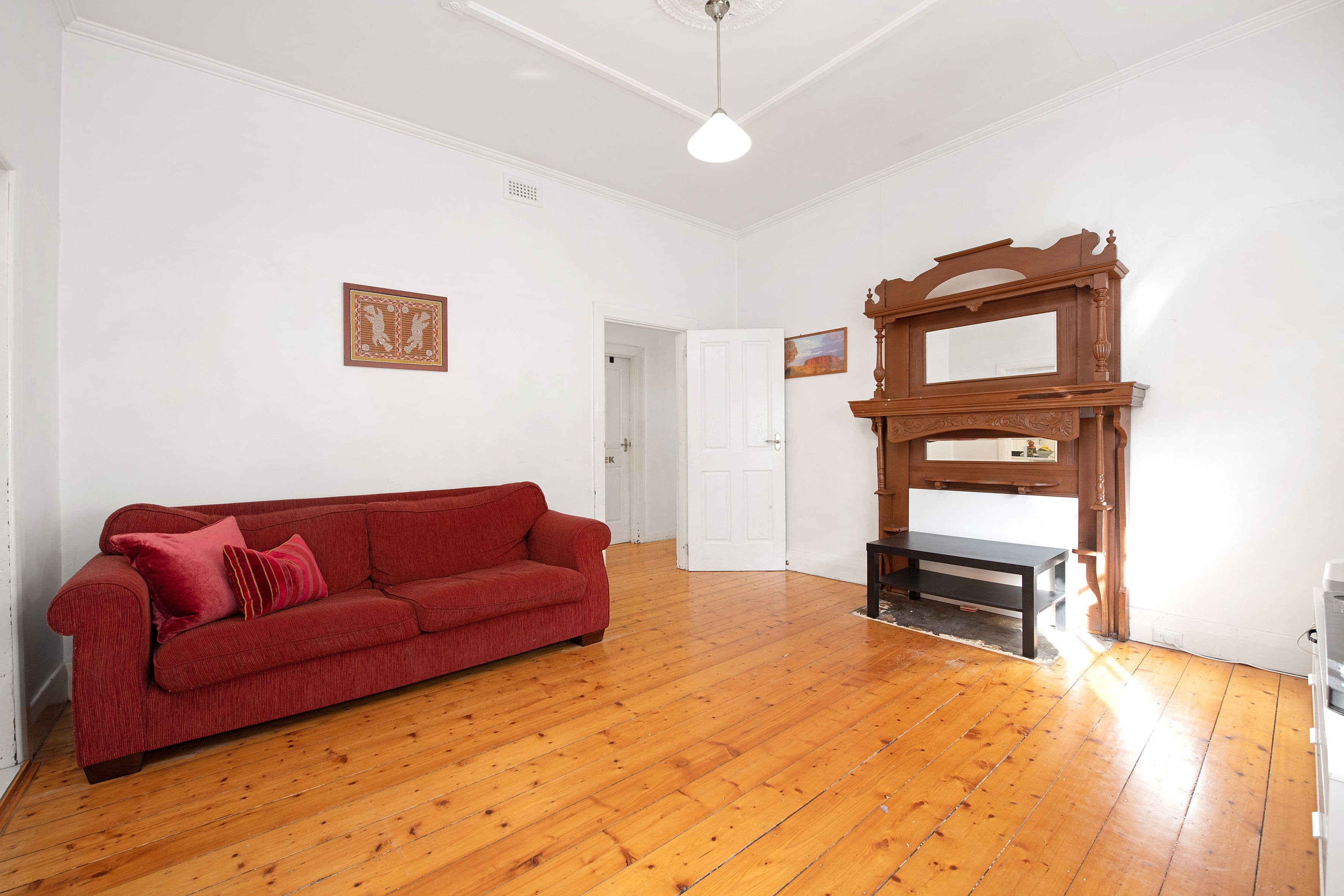 8 Edgar Street, Reservoir VIC 3073, Reservoir - Thumbnail 4