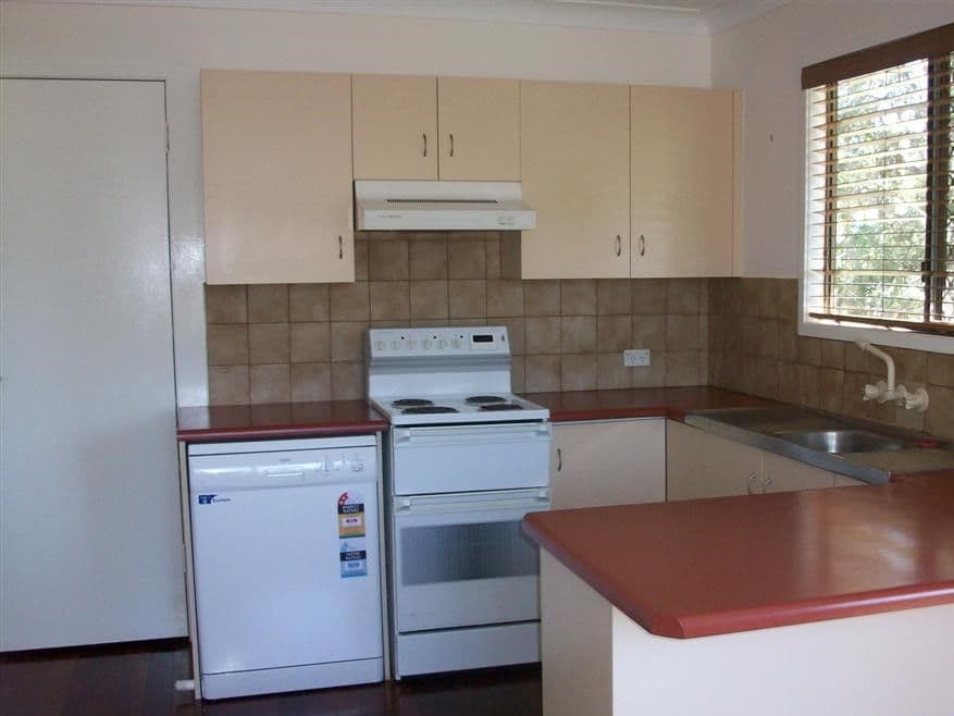 15 Standish Street, Norman Gardens QLD 4701, Norman Gardens - Thumbnail 3