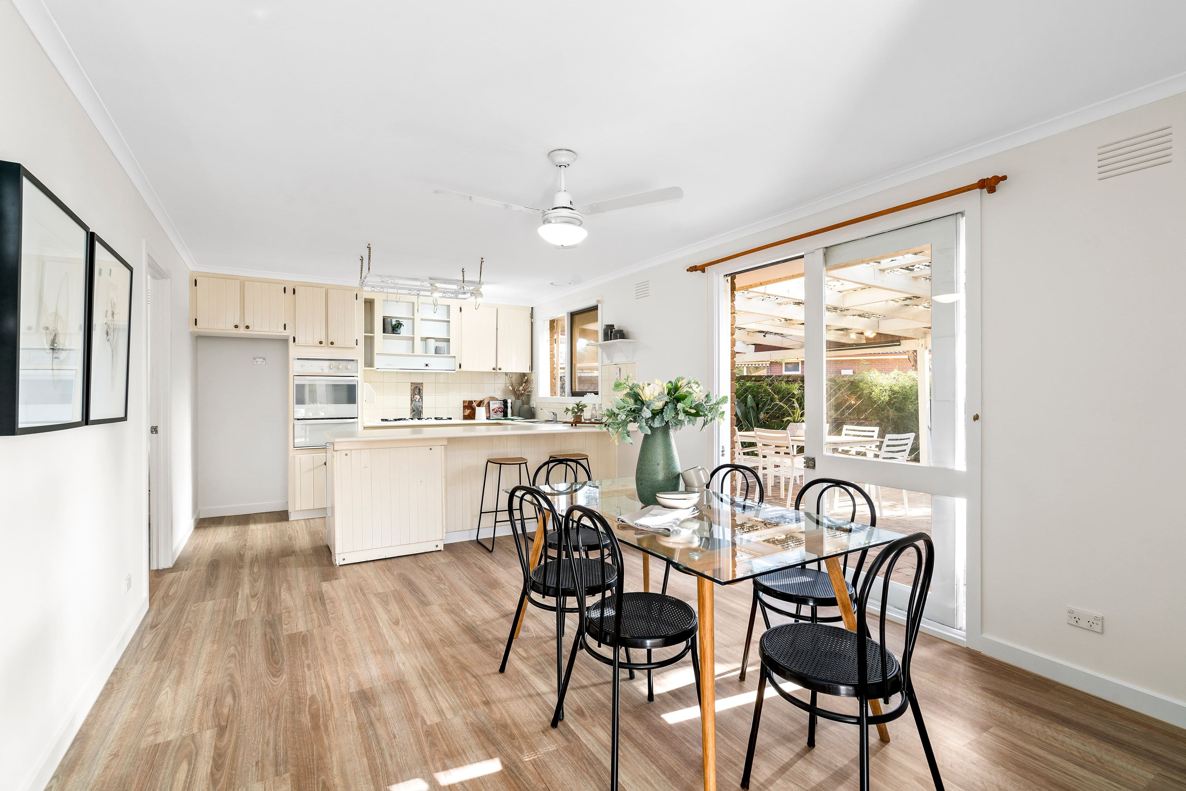 20 Gleneagles Drive, Sunbury VIC 3429, Sunbury - Thumbnail 4