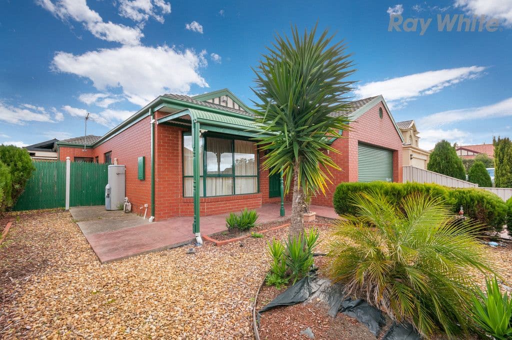 5 Castlemaine Way, Caroline Springs VIC 3023, Caroline Springs - Thumbnail 2