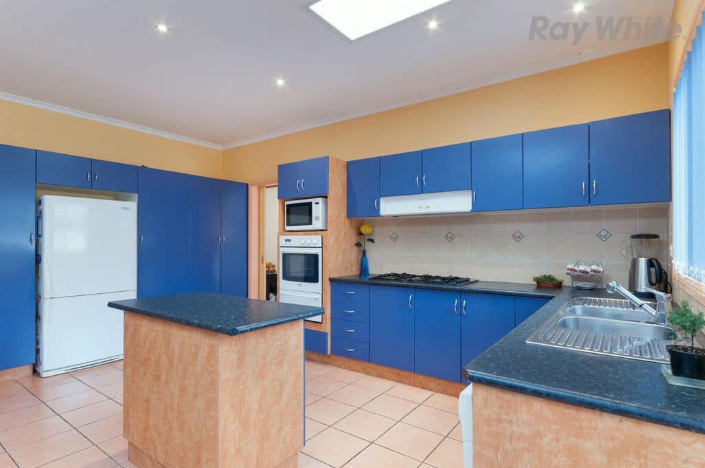 5 Castlemaine Way, Caroline Springs VIC 3023, Caroline Springs - Thumbnail 5