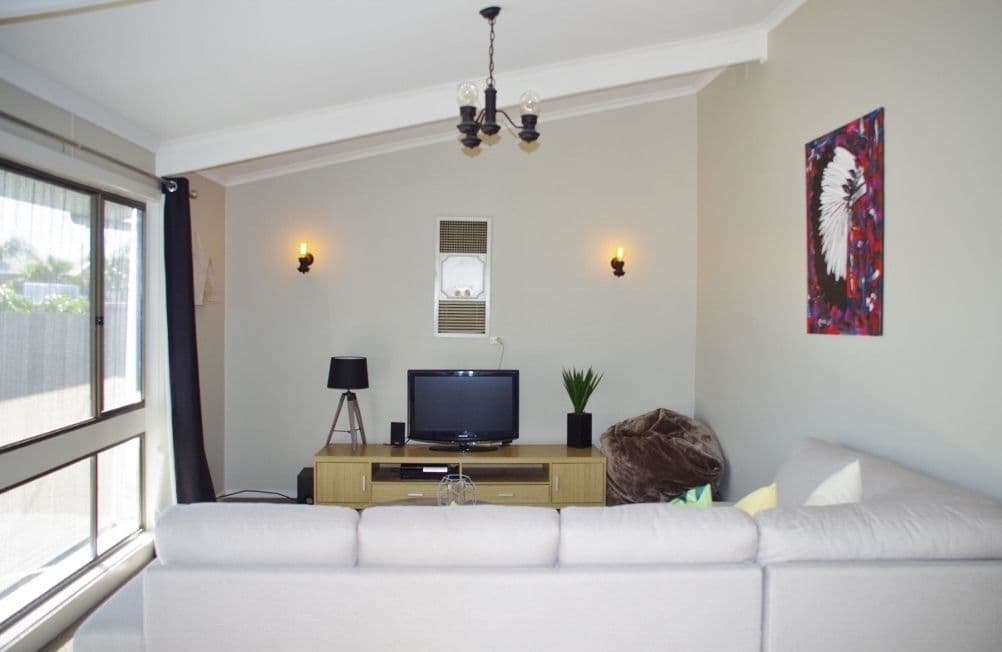 8 Alma Street, Renmark SA 5341, Renmark - Thumbnail 2