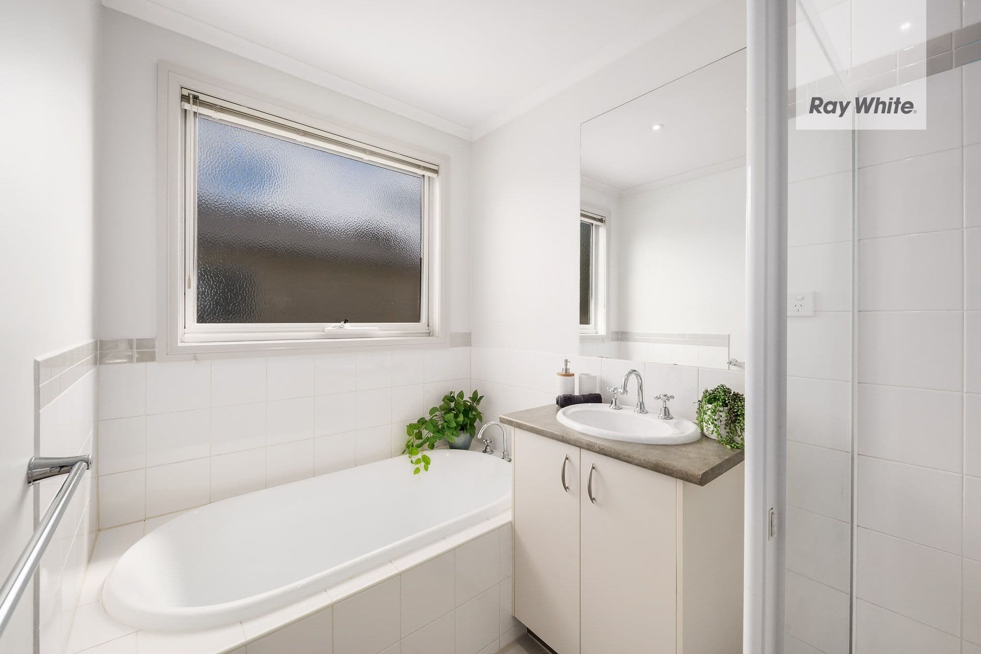 4 Hummingbird Place, South Morang VIC 3752, South Morang - Thumbnail 5