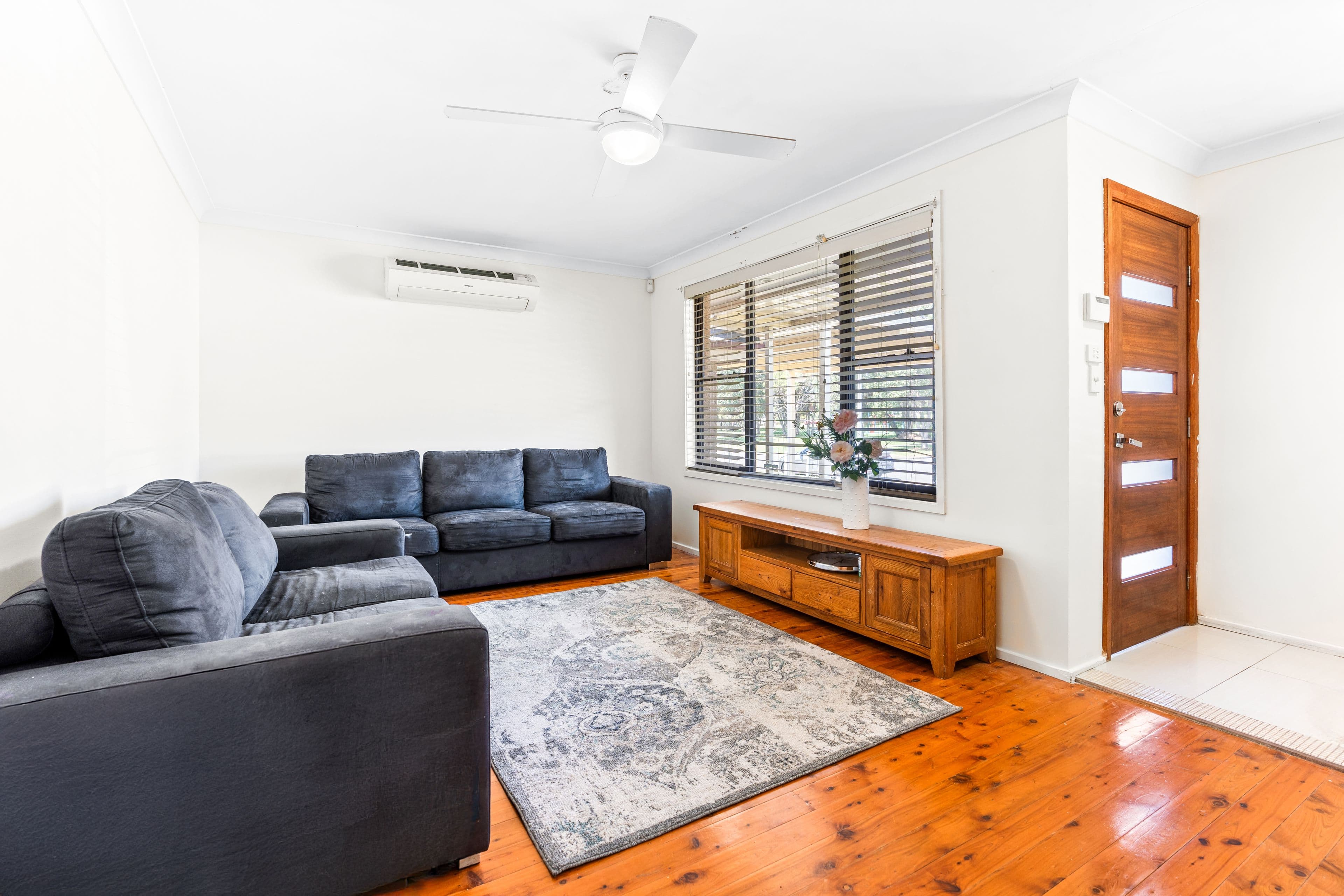 29 Hawthorn Street, St Johns Park NSW 2176, St Johns Park - Thumbnail 2