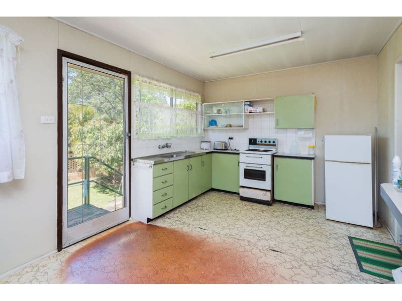 51 Lewana Street, Mansfield QLD 4122, Mansfield - Thumbnail 4