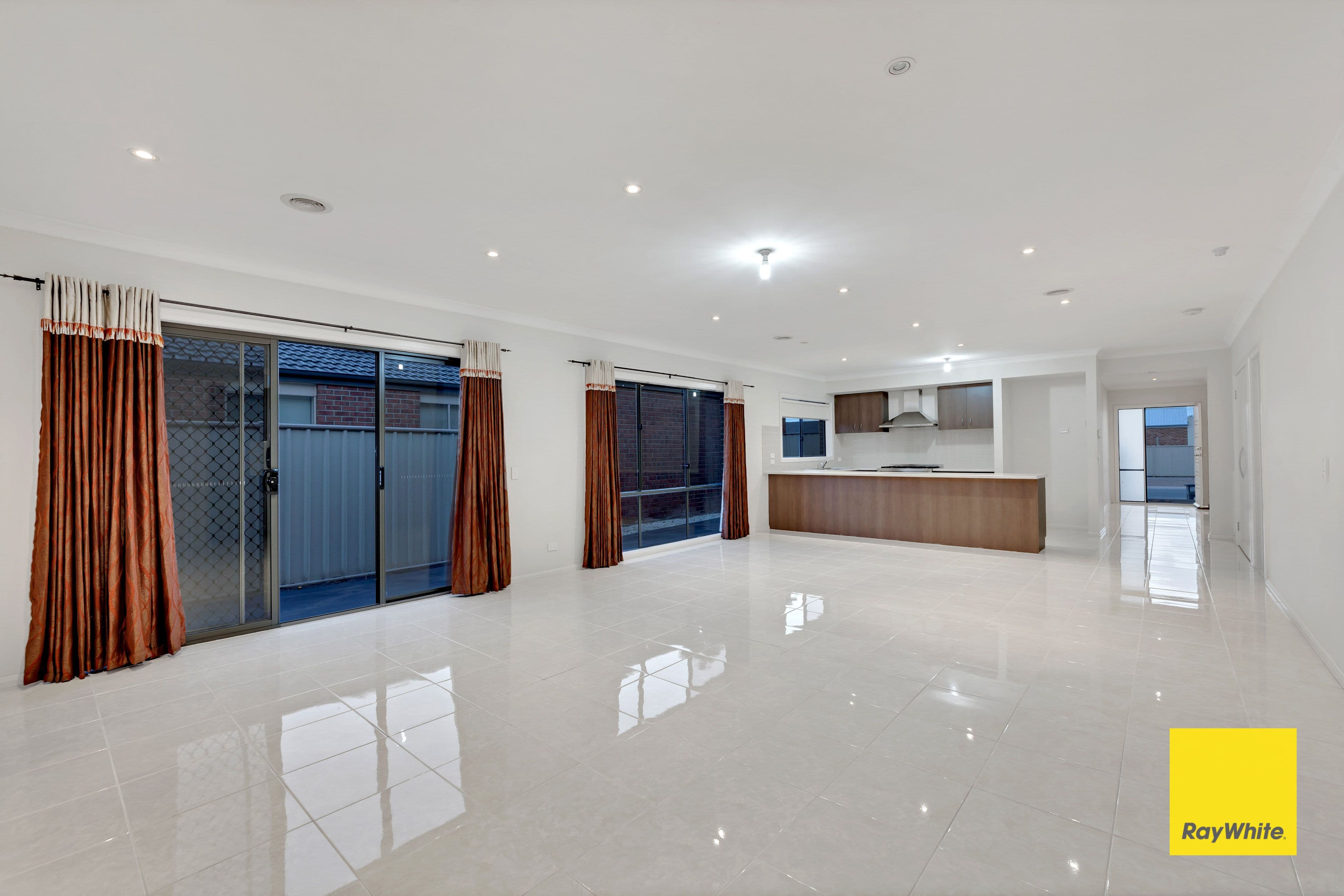 11 Cheviot Drive, Truganina VIC 3029, Truganina - Thumbnail 4