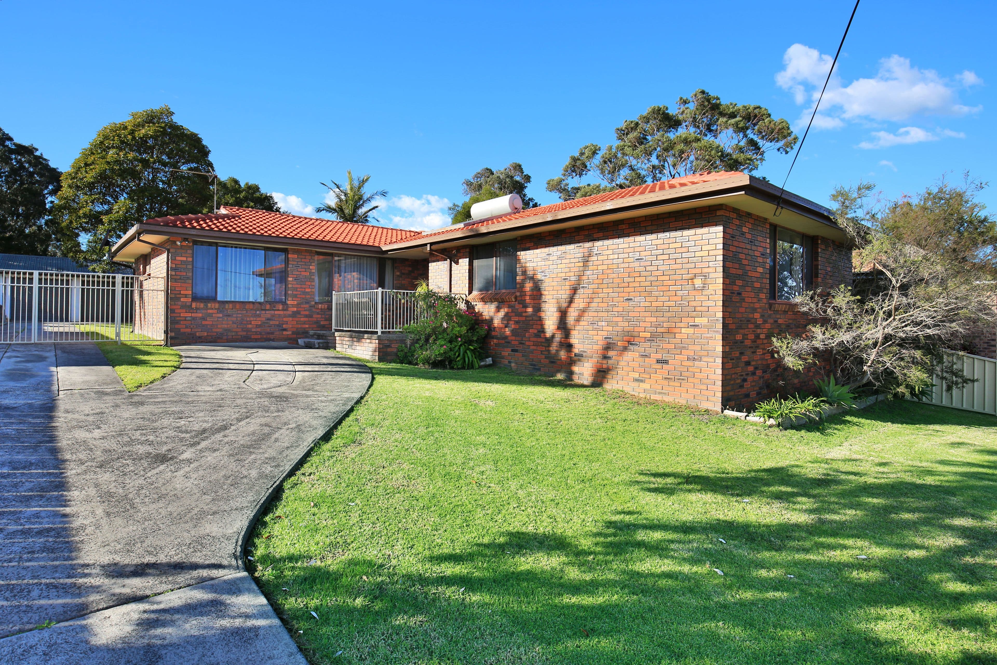 32 Ophir Street, Orient Point - Image 1