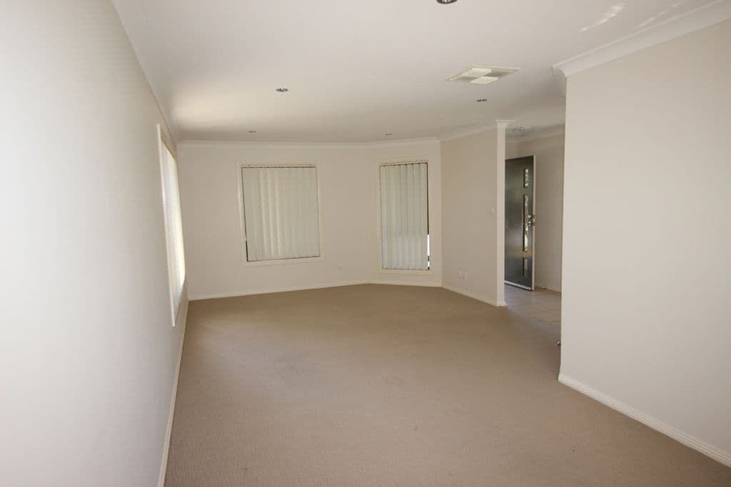 54 The Heights, Tamworth NSW 2340, Tamworth - Thumbnail 2