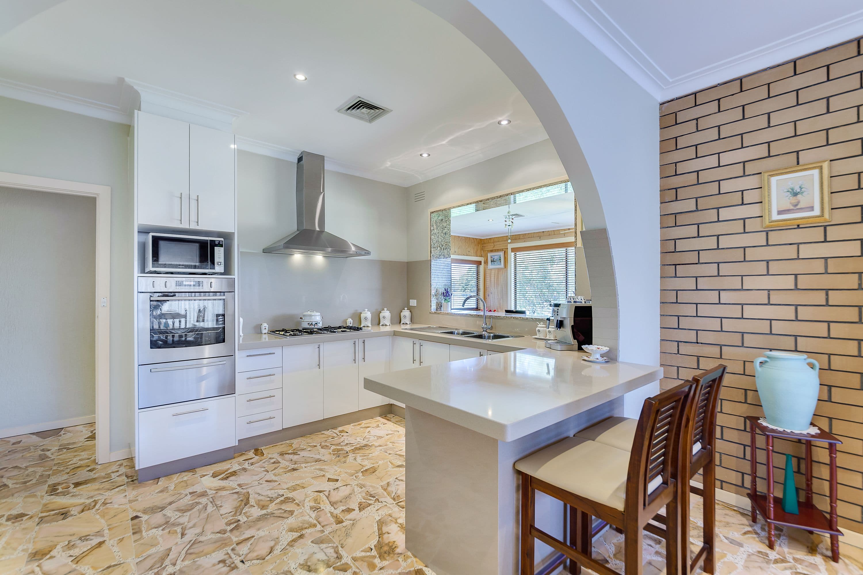 184 Darebin Drive, Lalor VIC 3075, Lalor - Thumbnail 2