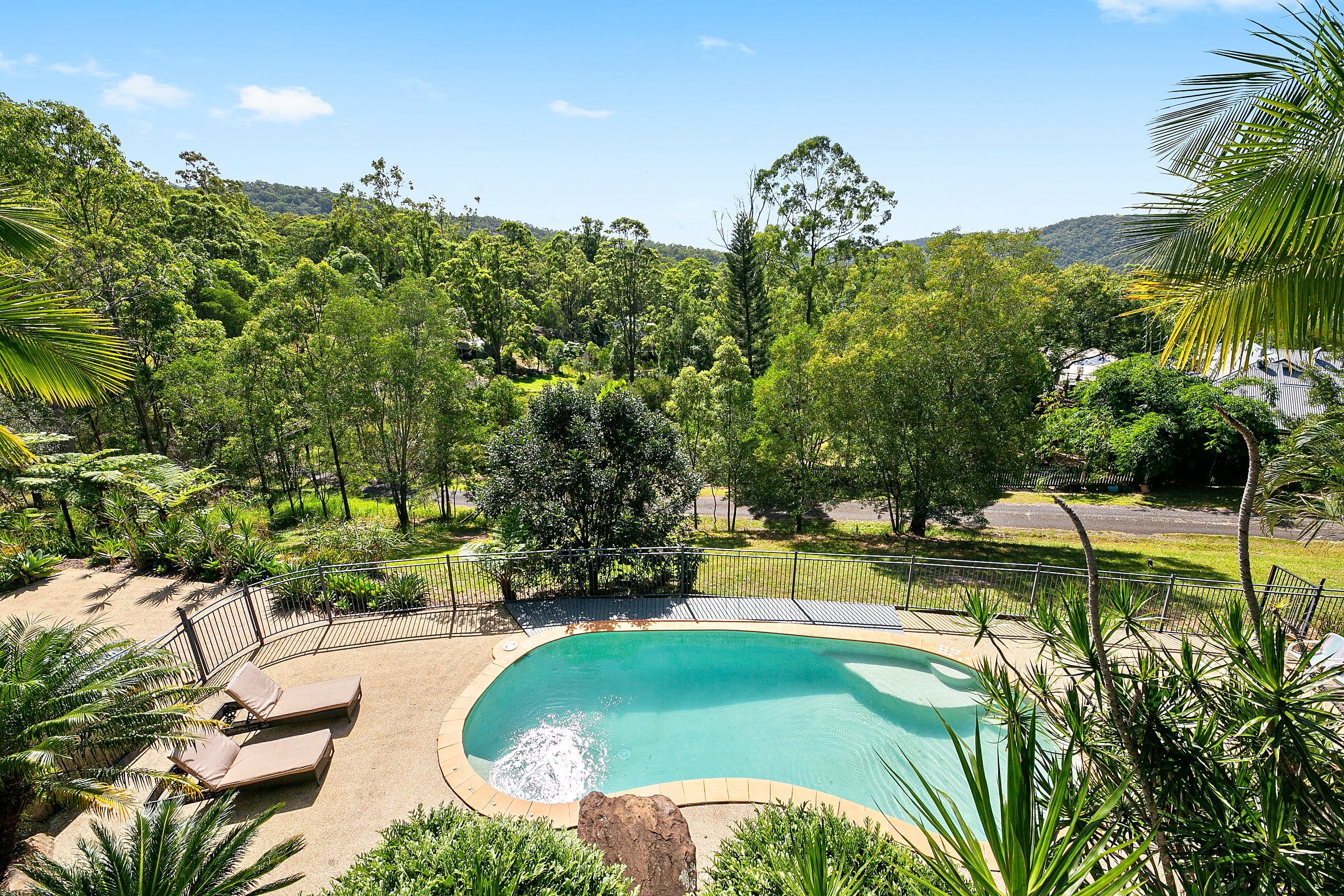 27 Ferny Ridge Court, Bonogin QLD 4213, Bonogin - Thumbnail 2