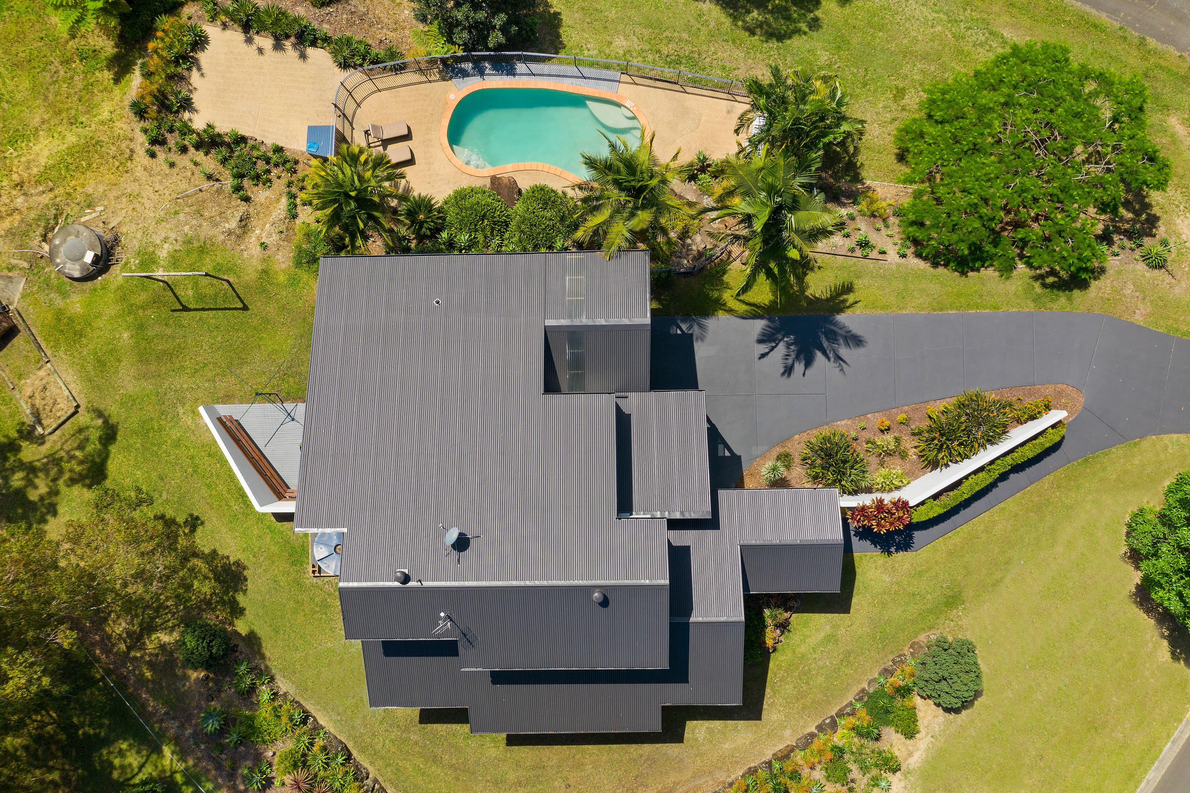 27 Ferny Ridge Court, Bonogin QLD 4213, Bonogin - Thumbnail 4
