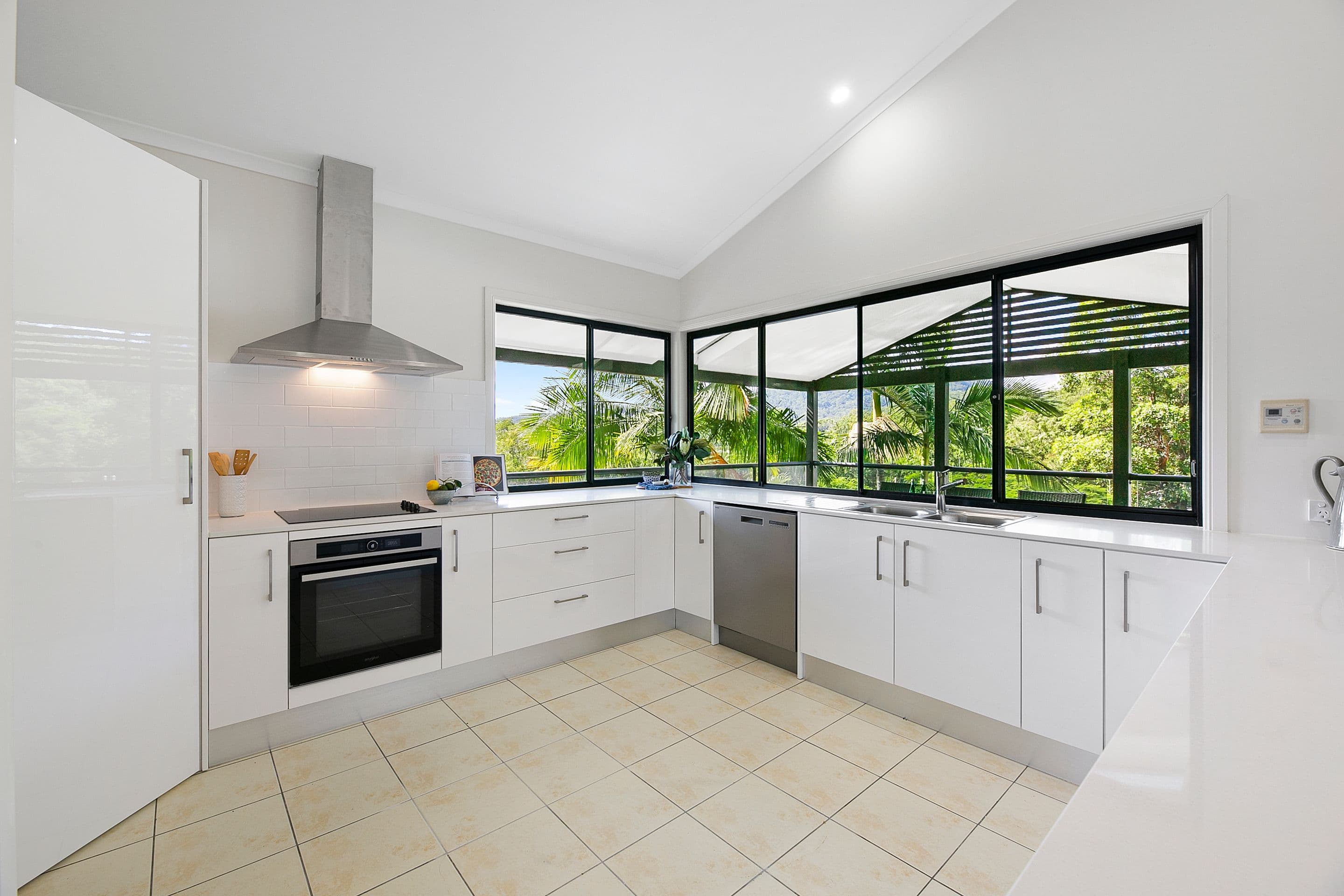27 Ferny Ridge Court, Bonogin QLD 4213, Bonogin - Thumbnail 6