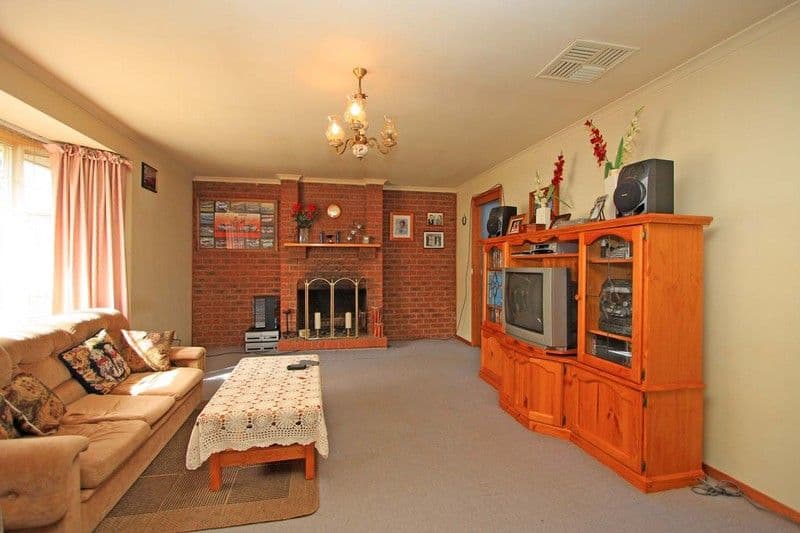 19 Larmer Street, HOWLONG NSW 2643, Howlong - Thumbnail 2
