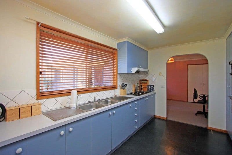 19 Larmer Street, HOWLONG NSW 2643, Howlong - Thumbnail 3