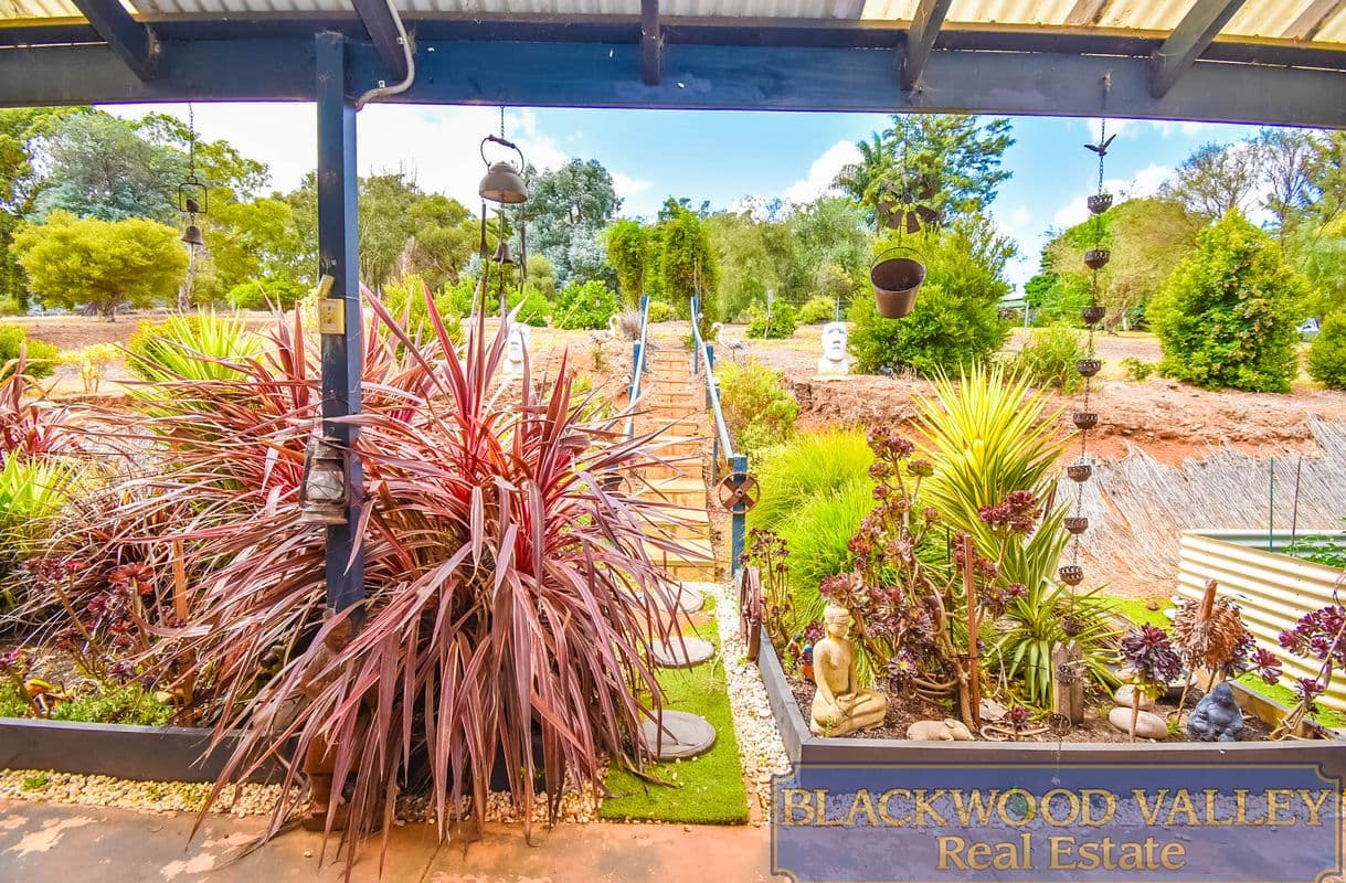 25 Democrat Close, Bridgetown, Bridgetown - Thumbnail 2