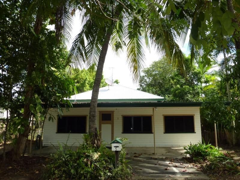 5 Poinsettia Street, HOLLOWAYS BEACH QLD 4878, Holloways Beach - Image 1