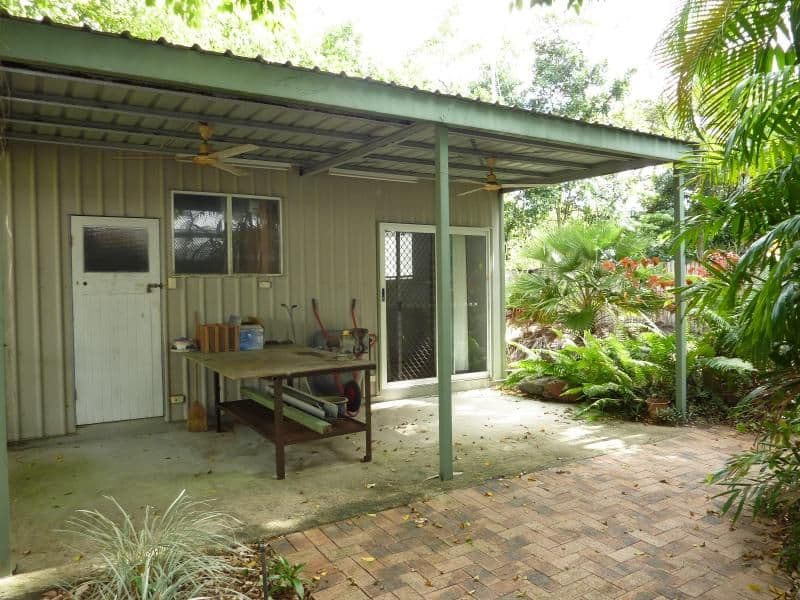 5 Poinsettia Street, HOLLOWAYS BEACH QLD 4878, Holloways Beach - Thumbnail 2