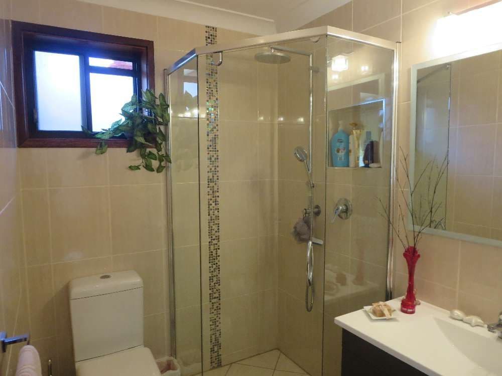 303 Desmond Street, Lavington NSW 2641, Lavington - Thumbnail 6