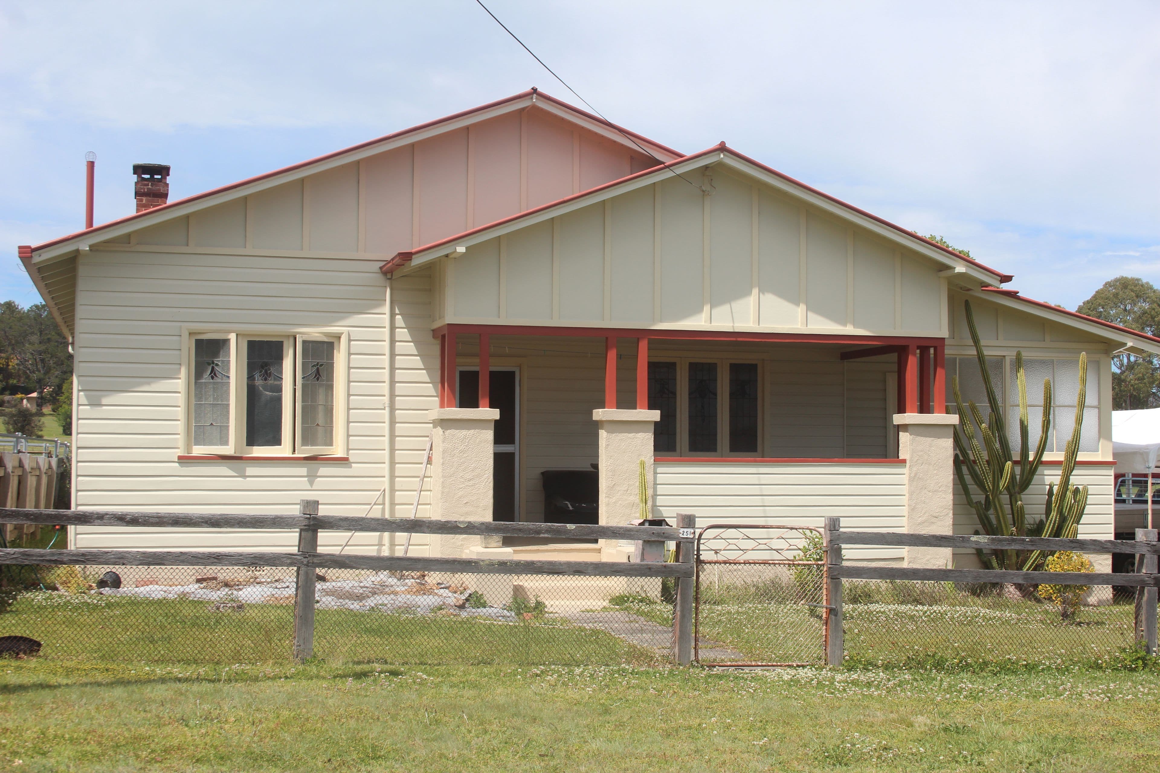 251 Douglas Street, Tenterfield - Image 1