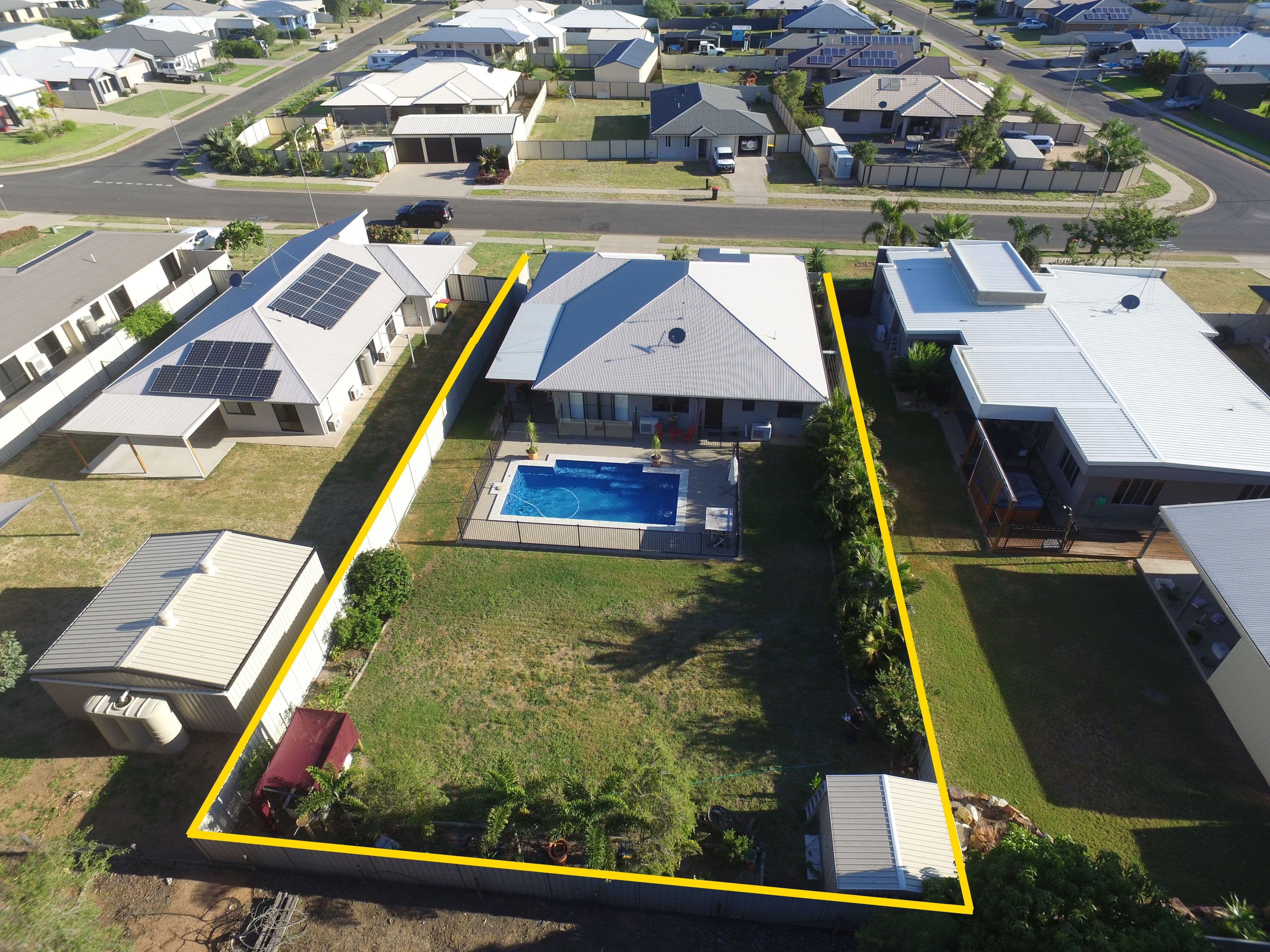 41 Newman Drive, Emerald QLD 4720, Emerald - Thumbnail 3