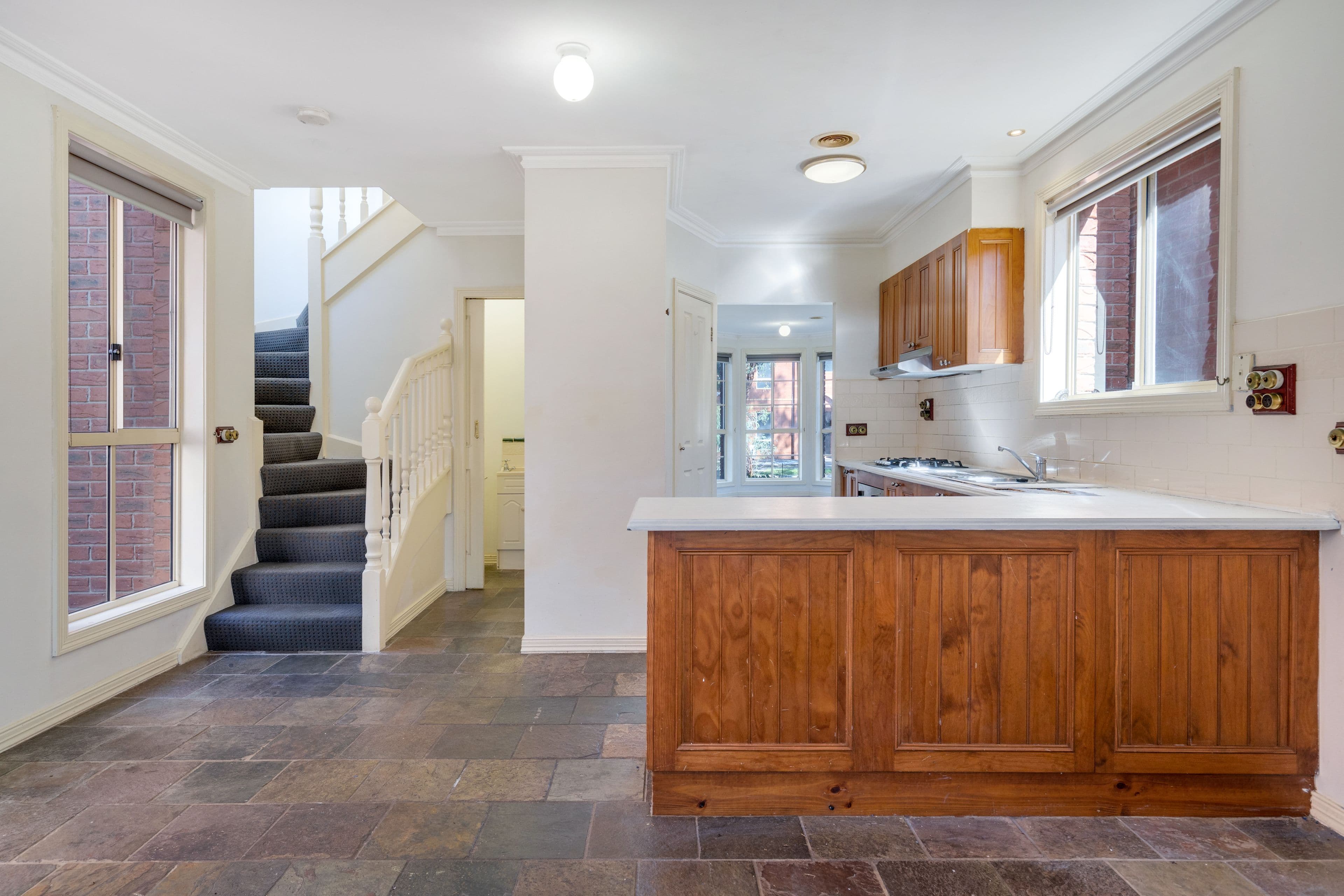 27 Almands Avenue, Roxburgh Park VIC 3064, Roxburgh Park - Thumbnail 4