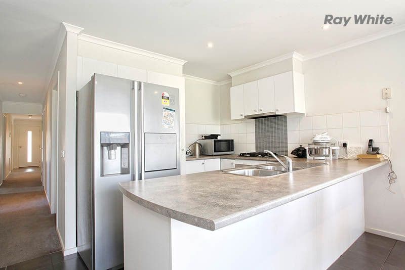 2 HAMISH Drive, TARNEIT VIC 3029, Tarneit - Thumbnail 3