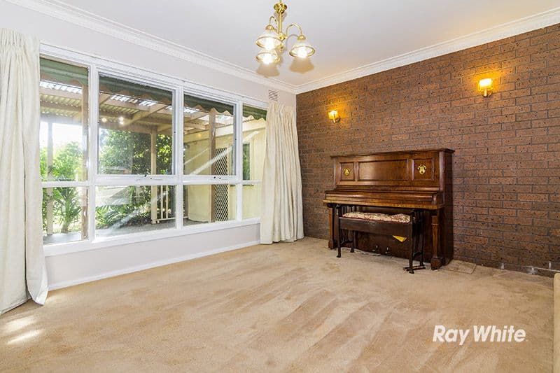 27 Lurline Street, Cranbourne VIC 3977, Cranbourne - Thumbnail 2