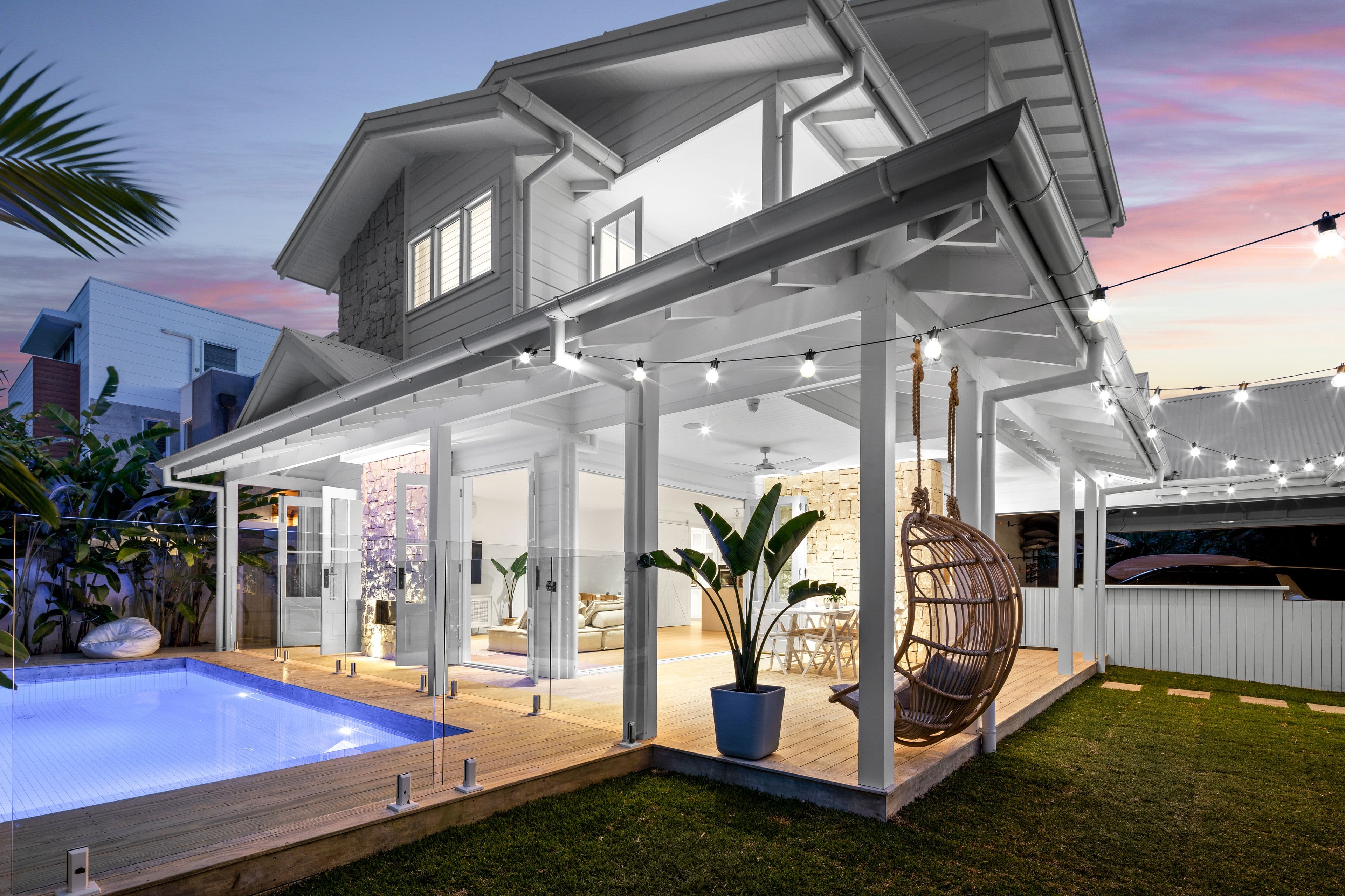 9 Guyra Avenue, Burleigh Heads QLD 4220, Burleigh Heads - Image 1