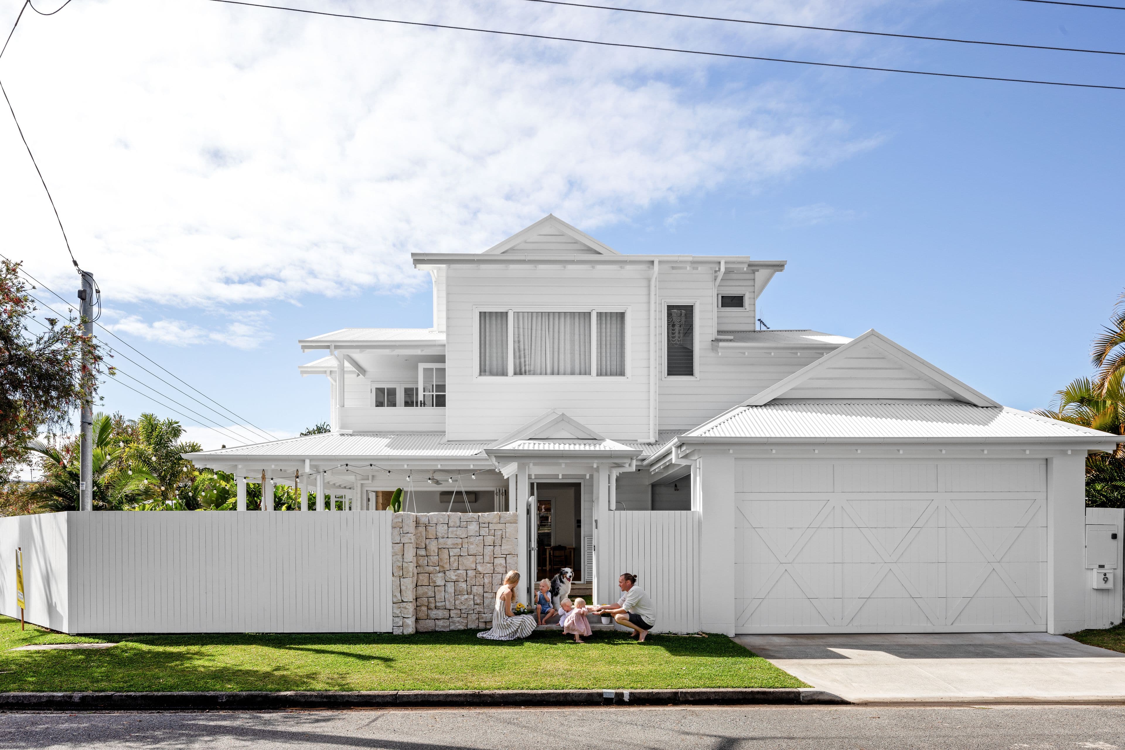9 Guyra Avenue, Burleigh Heads QLD 4220, Burleigh Heads - Thumbnail 2