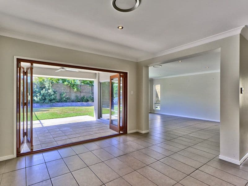 3 Red Gum Crescent, WAKERLEY QLD 4154, Wakerley - Thumbnail 5